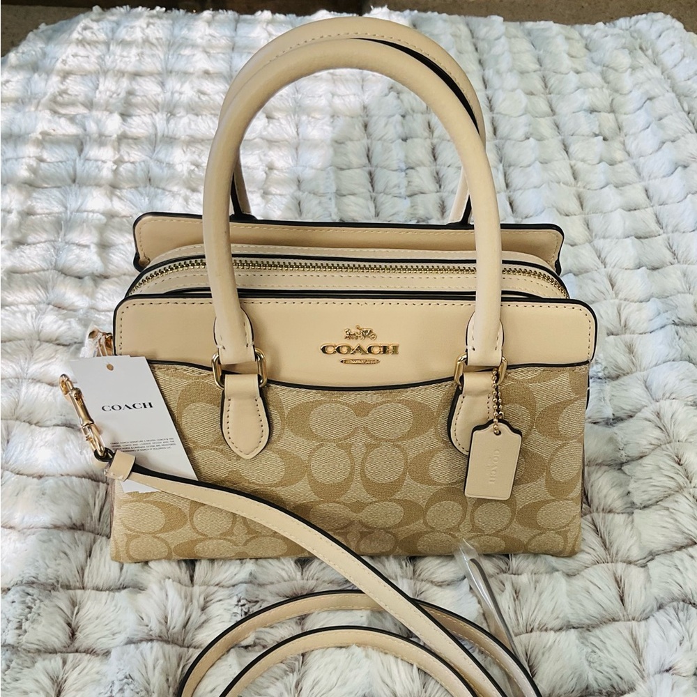 BNWT COACH SIGNATURE BLOCKED MINI DARCIE CARRYALL CROSSBODY